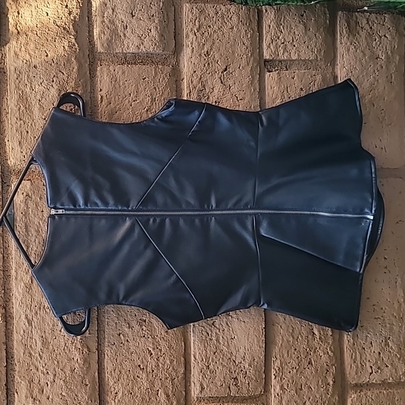 Vegan Leather Zip Back Peplum - Picture 5 of 6